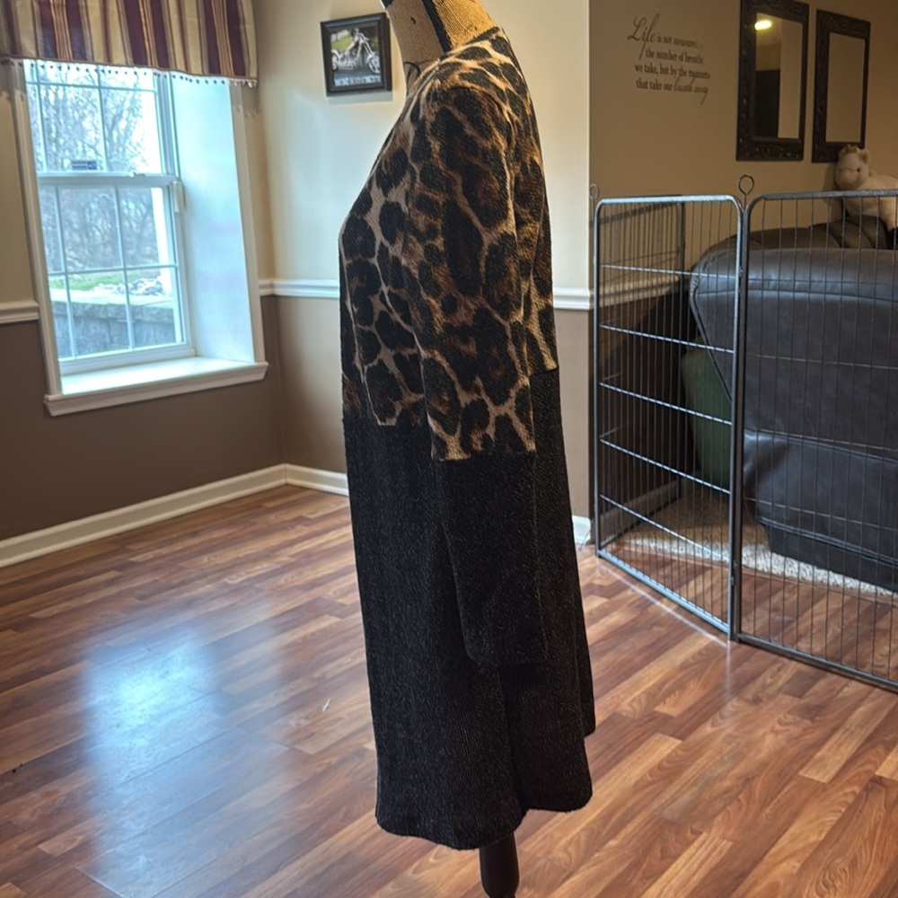 Size medium open front half leopard print half blackish gray cardigan - Picture 4 of 5